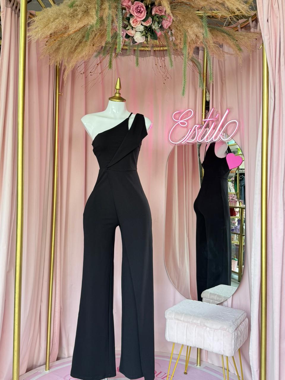 Jumpsuit Asimétrico Negro